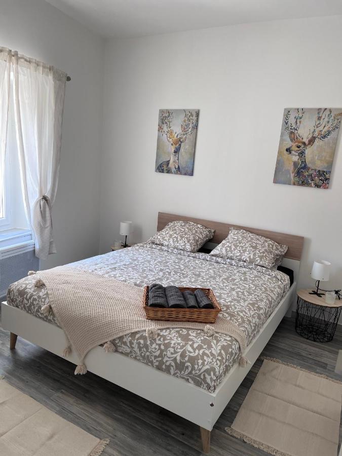 Charmante Maison Climatisee Avec Piscine Au Calme A קרקסון מראה חיצוני תמונה