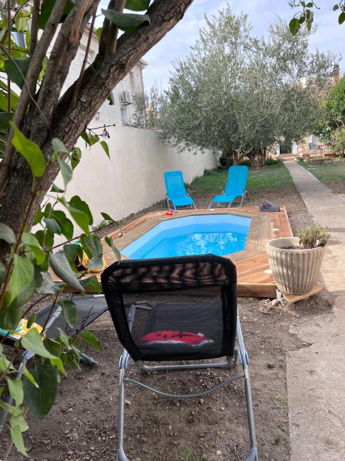 Charmante Maison Climatisee Avec Piscine Au Calme A קרקסון מראה חיצוני תמונה